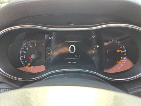 Used 2021 Jeep Grand Cherokee Laredo X image 31