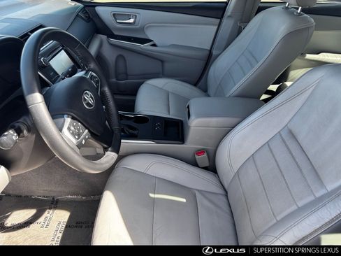 Used 2017 Toyota Camry XLE w/ Moonroof Package image 12