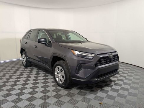 Certified 2023 Toyota RAV4 LE image 3