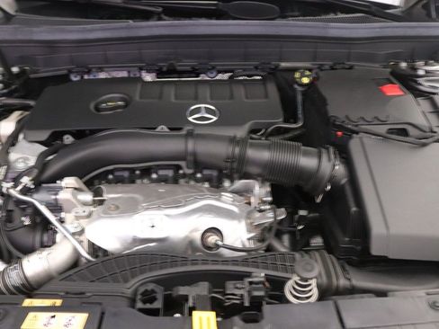 Used 2022 Mercedes-Benz GLB 250 image 26