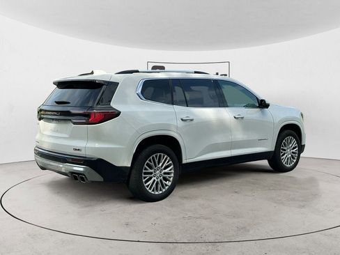 Used 2025 GMC Acadia Denali FWD image 5