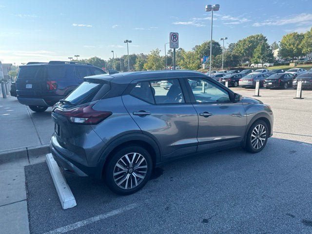 Used 2021 Nissan Kicks SV FWD image 7