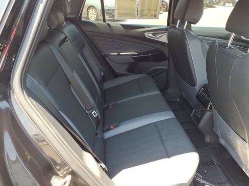Certified 2023 Volkswagen ID.4 Pro S Plus AWD/4WD image 14
