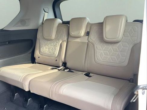 New 2026 Nissan Armada Platinum image 24