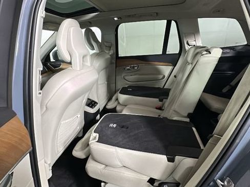 Used 2021 Volvo XC90 T6 Momentum AWD/4WD image 26