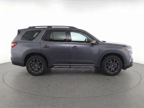 Used 2023 Honda Pilot Touring image 8