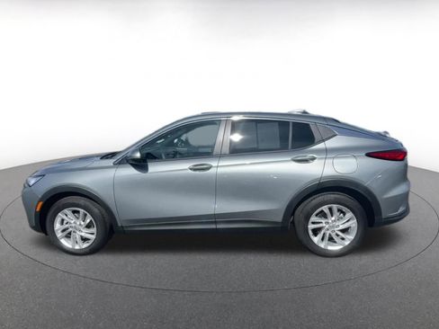 Used 2025 Buick Envista Preferred image 9