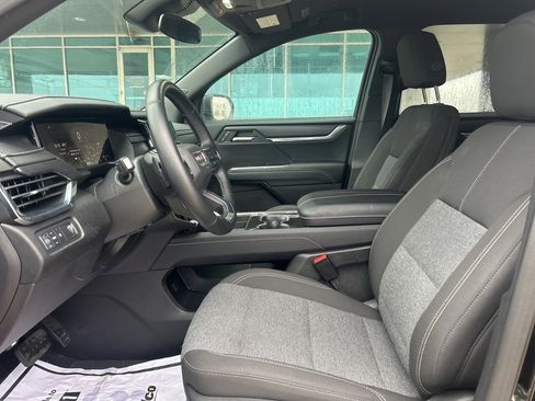 Used 2025 GMC Acadia Elevation image 15