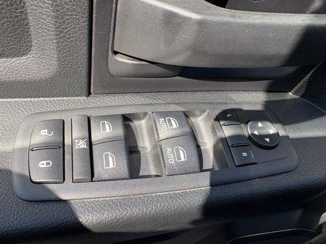 Used 2018 RAM 1500 Express RWD image 17