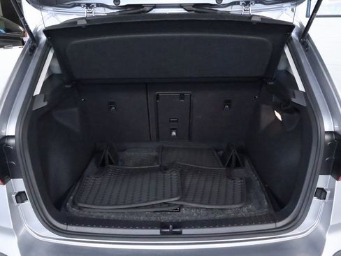 Used 2022 Volkswagen Taos SEL image 18