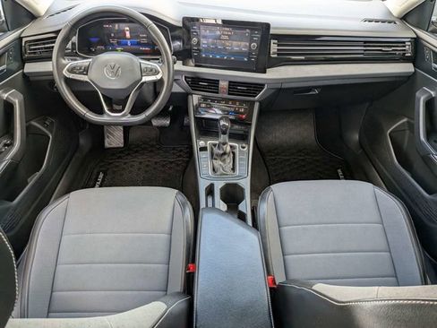 Certified 2026 Volkswagen Jetta SE FWD image 17