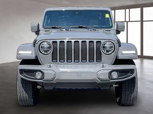 Used 2022 Jeep Wrangler Unlimited Sahara AWD/4WD image 2