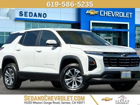 New 2026 Chevrolet Equinox LT w/ Convenience Package II FWD image 1