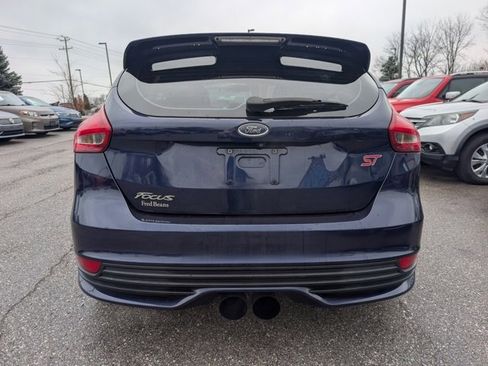 Used 2017 Ford Focus ST image 5