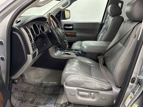 Used 2010 Toyota Sequoia Platinum image 13