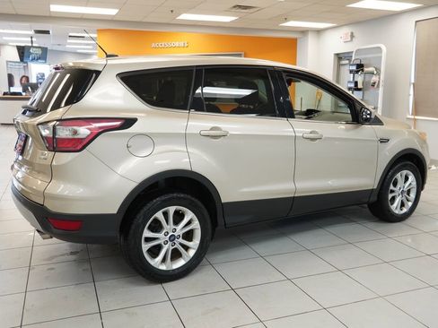 Used 2017 Ford Escape SE image 11