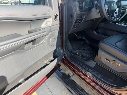 Used 2024 Ford Expedition Max Limited AWD/4WD image 15