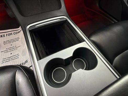 Used 2021 Tesla Model 3 Standard Range Plus image 22