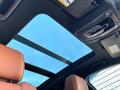 Used 2022 Audi Q5 e Premium Plus image 16