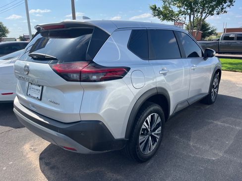 Used 2023 Nissan Rogue SV AWD/4WD image 6