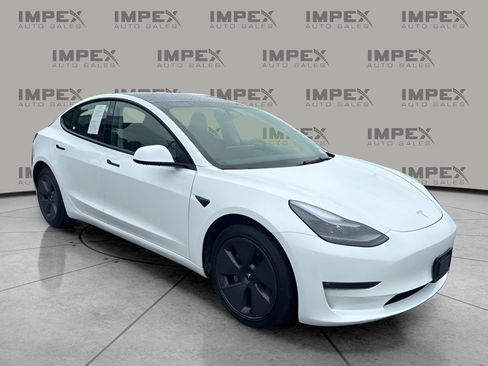 Used 2023 Tesla Model 3 Long Range AWD/4WD image 4