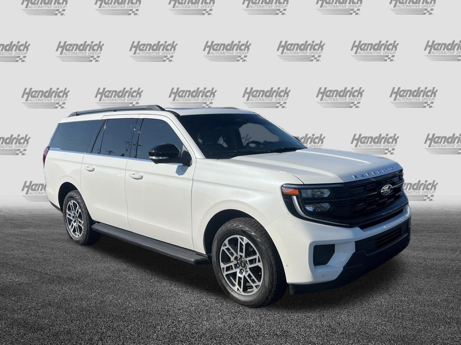 Used 2025 Ford Expedition Max Active AWD/4WD image 2