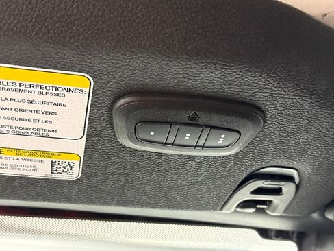 Used 2025 Jeep Gladiator Mojave w/ Safety Group AWD/4WD image 35