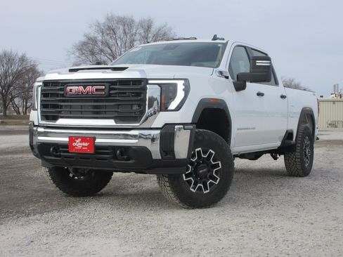 New 2026 GMC Sierra 2500 Pro image 9
