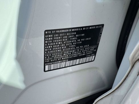 Used 2024 Volkswagen Tiguan SEL R-Line AWD/4WD image 17