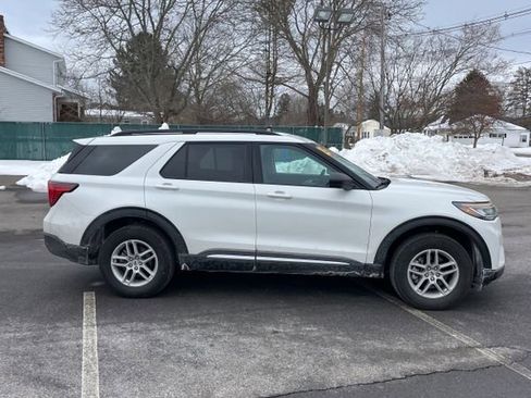 Used 2025 Ford Explorer Active image 6