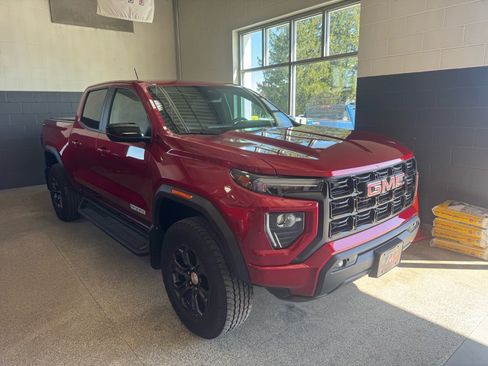 Used 2024 GMC Canyon Elevation w/ Elevation Premium Package AWD/4WD image 3