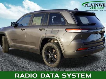 Used 2023 Jeep Grand Cherokee Altitude