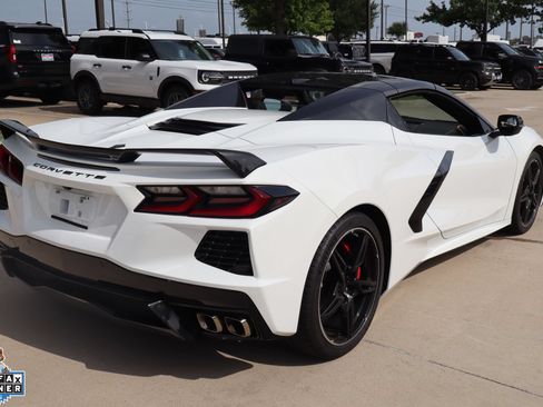 Used 2022 Chevrolet Corvette Stingray Preferred Conv w/ Z51 Performance Package RWD image 3