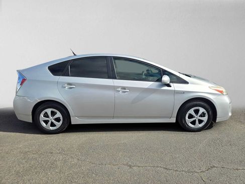 Used 2012 Toyota Prius Three FWD image 2