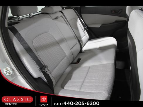 Used 2023 Hyundai Kona SEL FWD image 16