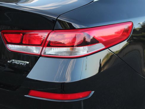 Used 2019 Kia Optima LX FWD image 38