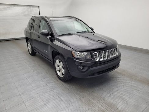 Used 2017 Jeep Compass Latitude AWD/4WD image 13