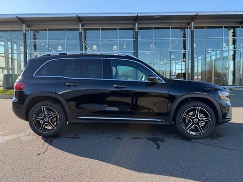 New 2026 Mercedes-Benz GLB 250 4MATIC image 7