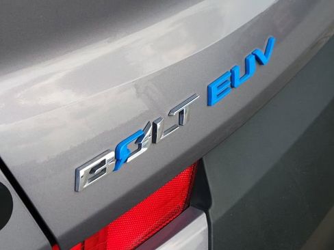 Used 2022 Chevrolet Bolt EUV Premier FWD image 11