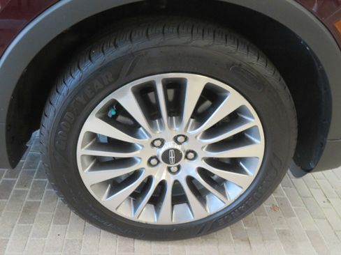 Used 2018 Lincoln MKC Reserve w/ Lincoln MKC Climate Package image 10