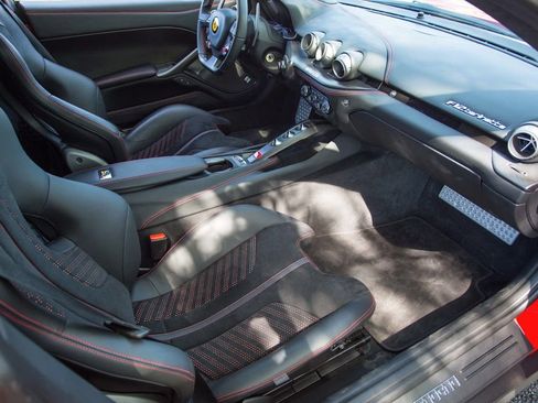 Used 2014 Ferrari F12 Berlinetta RWD image 5