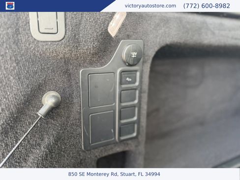 Used 2019 Land Rover Discovery SE AWD/4WD image 51