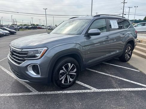 Certified 2025 Volkswagen Atlas SE AWD/4WD image 9