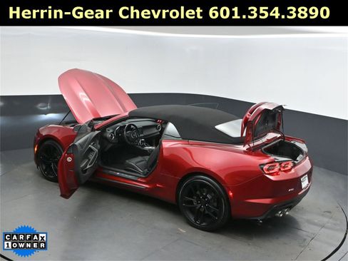 Used 2023 Chevrolet Camaro LT w/ RS Package image 2