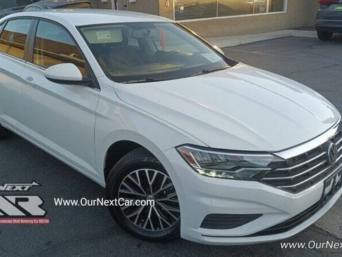 Used 2021 Volkswagen Jetta S w/ Driver Assistance Package FWD image 2