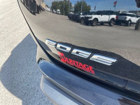 Used 2019 Ford Edge SEL w/ Equipment Group 201A AWD/4WD image 9