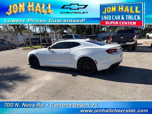 Used 2022 Chevrolet Camaro LT w/ Technology Package image 6