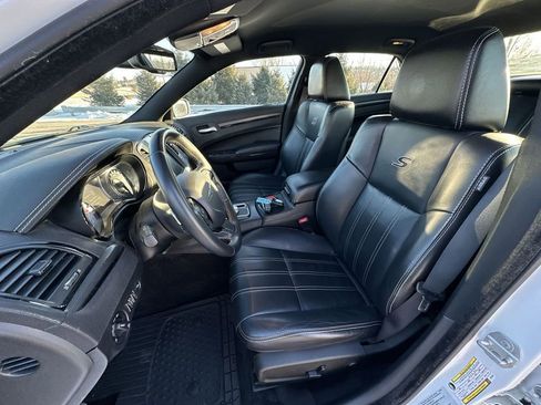 Used 2016 Chrysler 300 S image 18