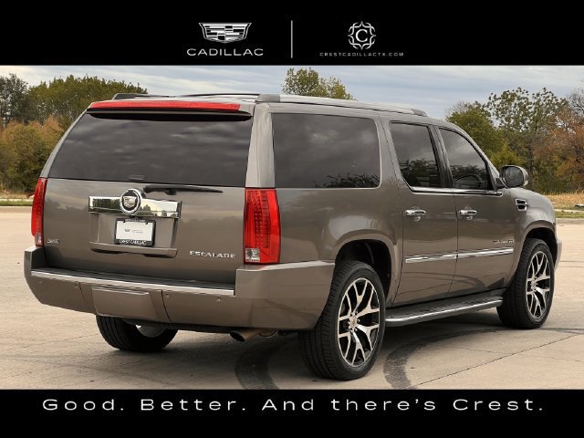 Used 2012 Cadillac Escalade ESV Luxury RWD image 3
