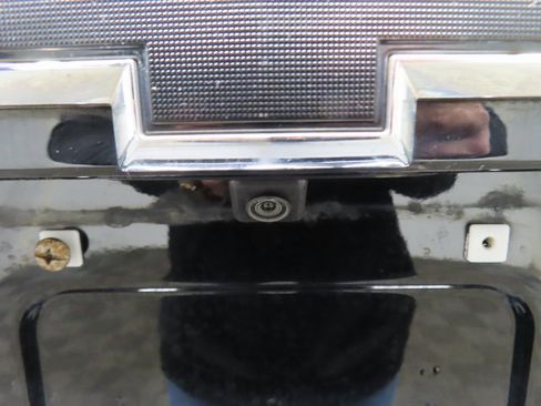 Used 2019 Chevrolet Suburban Premier image 33